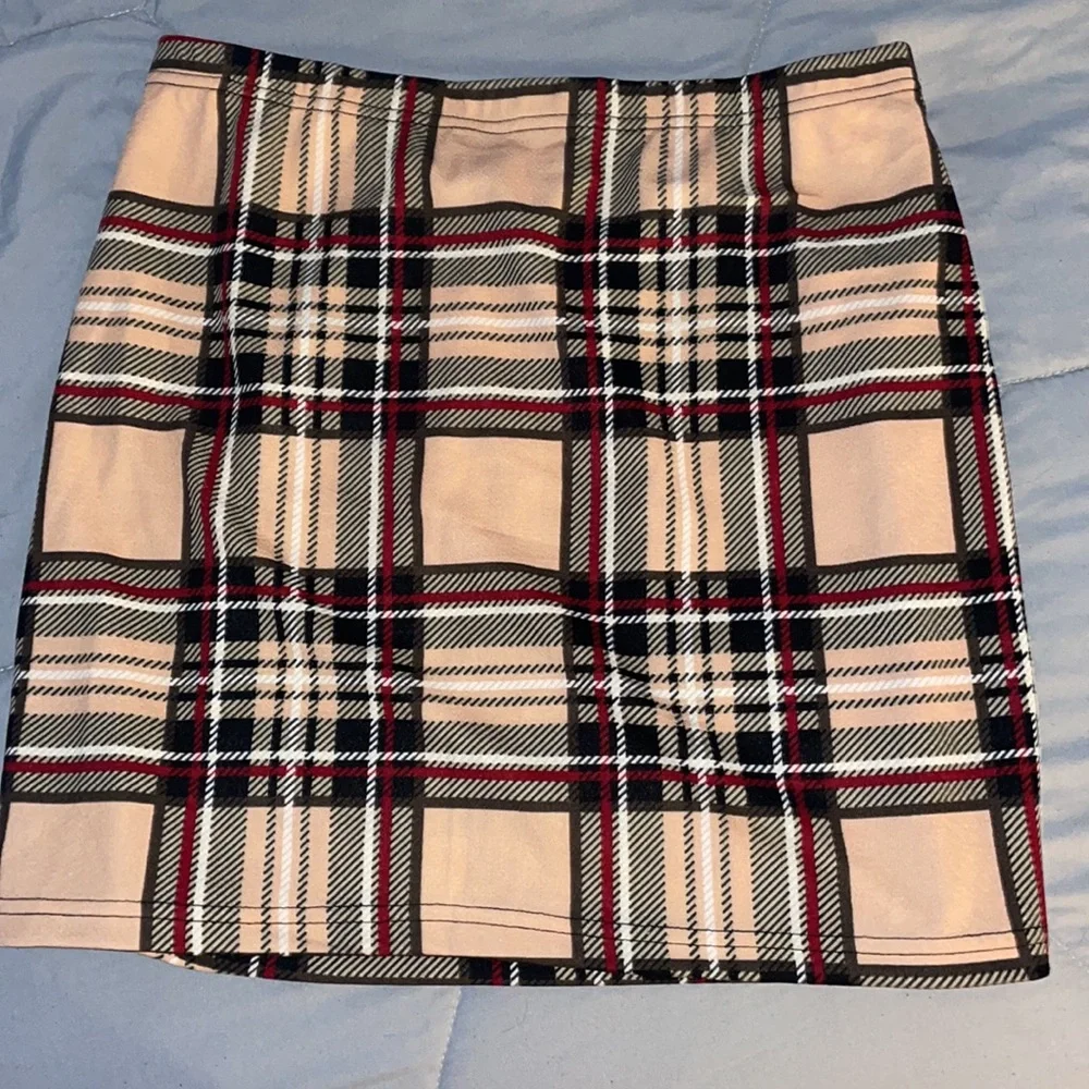 Plaid Pencil Skirt - Picture 2 of 4
